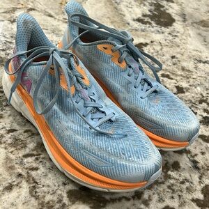 HOKA ONE ONE CLIFTON 9 SNEAKERS